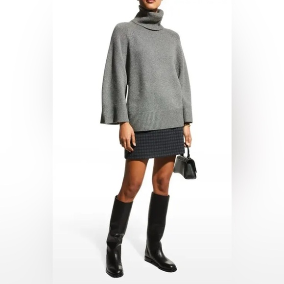 Theory Wool-Cashmere Turtleneck Sweater, Black - M - Picture 1 of 8